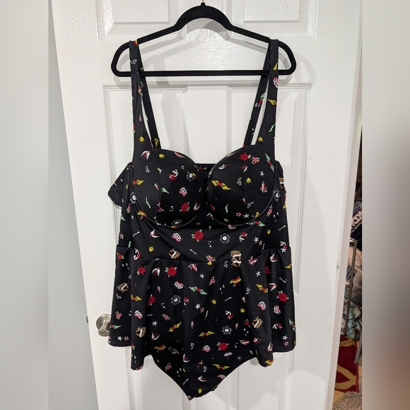 Torrid Deep Black Underwire Push-Up Peplum One Piece Swimsuit in Size 6/30 - Picture 2 of 16